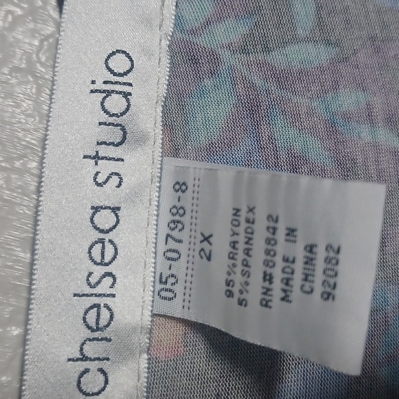 Chelsea Studio floral dress - Picture 4 of 6